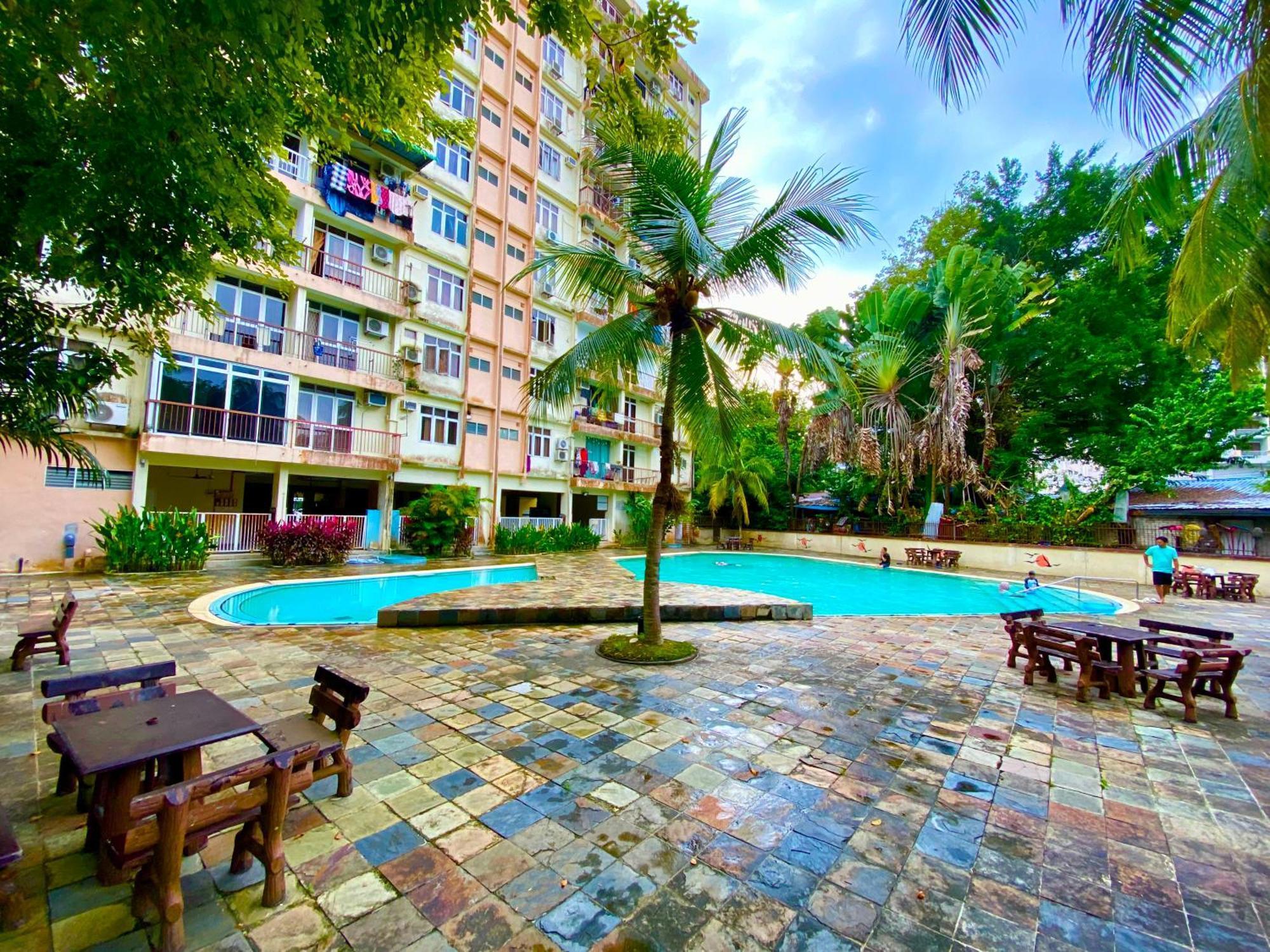Batu Ferringhi Bayu Emas Apartment Exterior foto